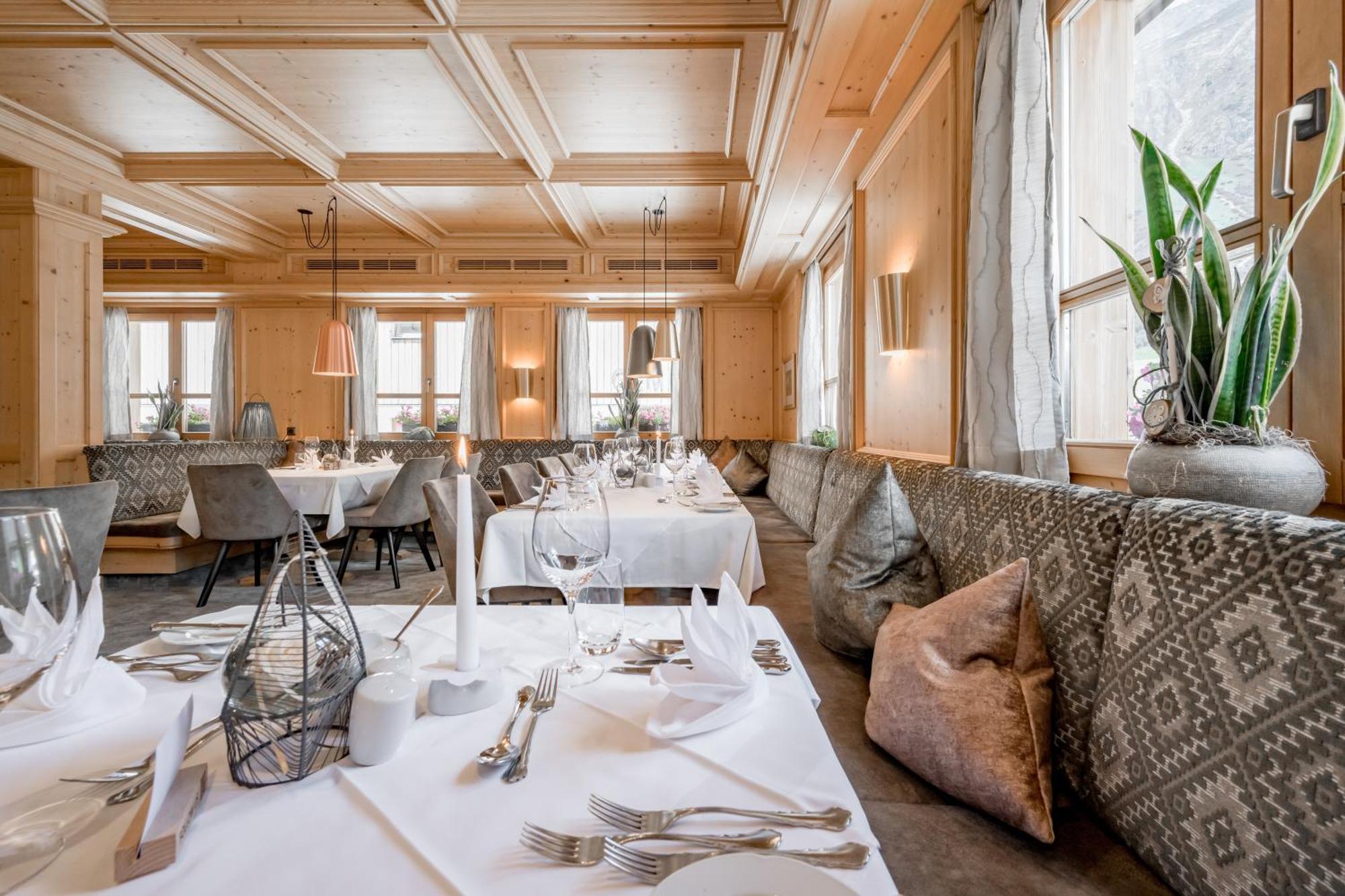 Hotel Roessle Superior 4*
