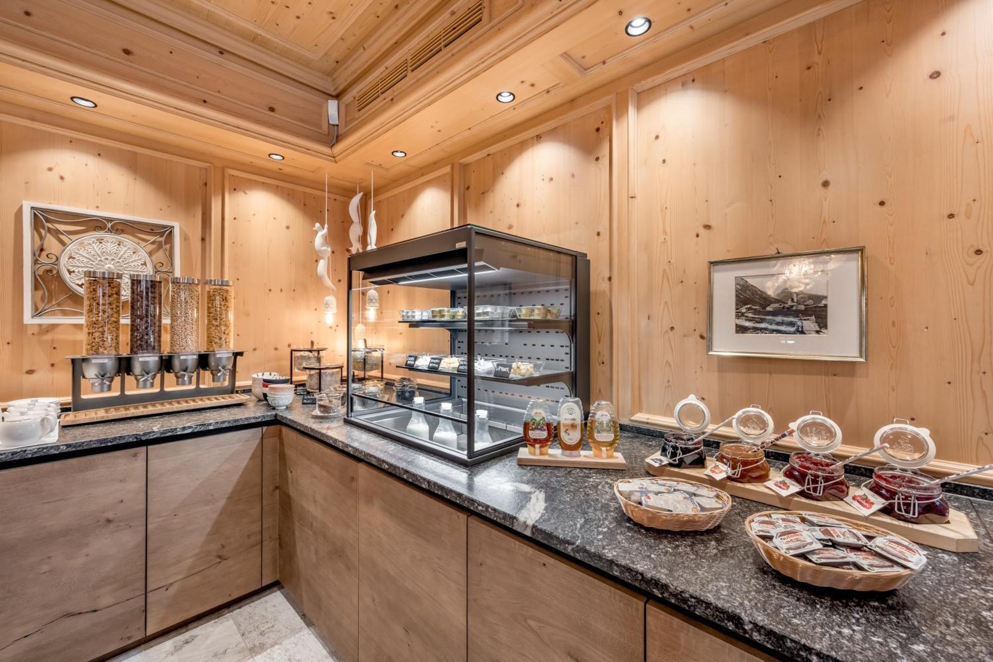 Hotel Roessle Superior 4*